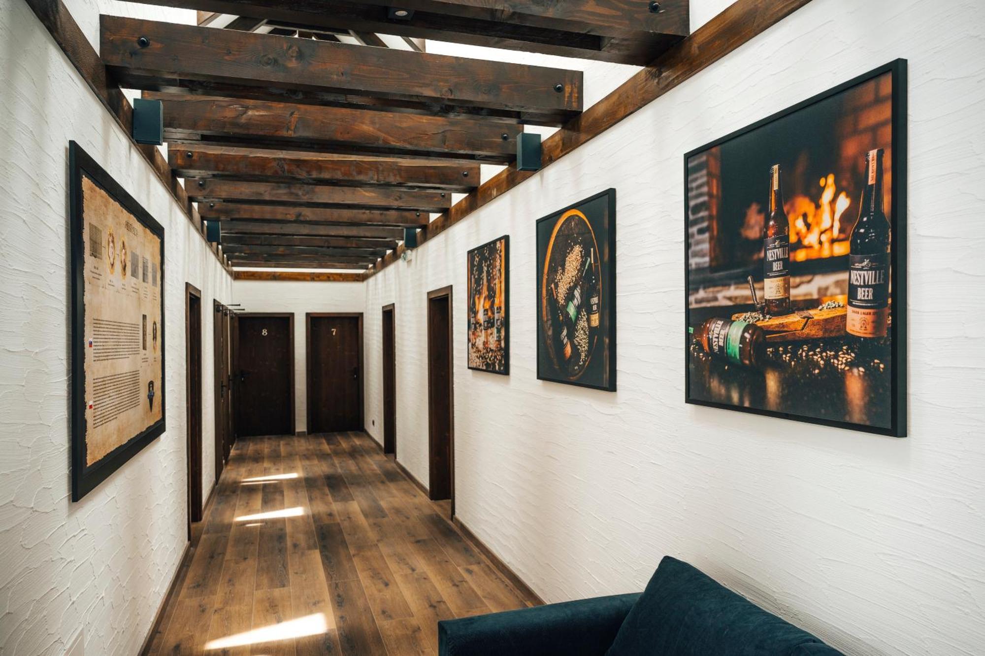 Nestville Apartments Hniezdne エクステリア 写真